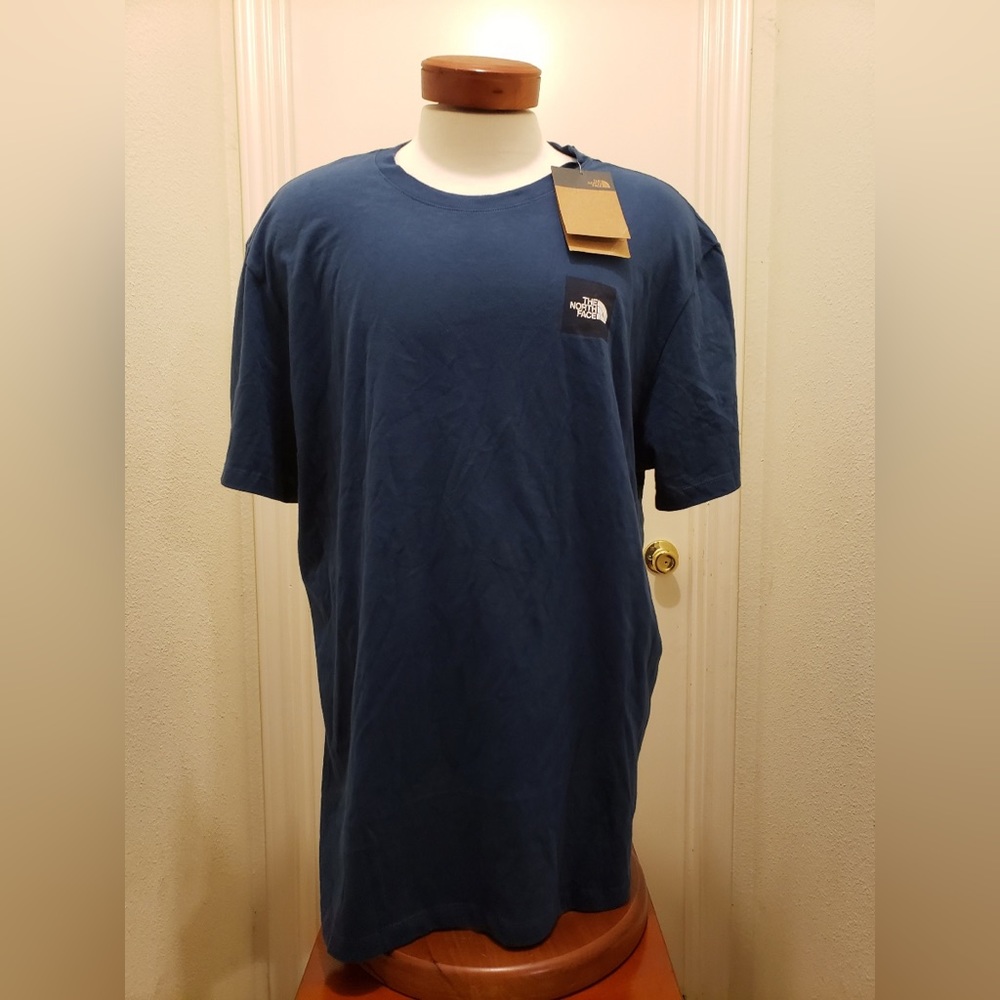 NWT North Face M S Box Tee
